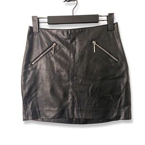 H & M - LEATHER MINI SKIRT